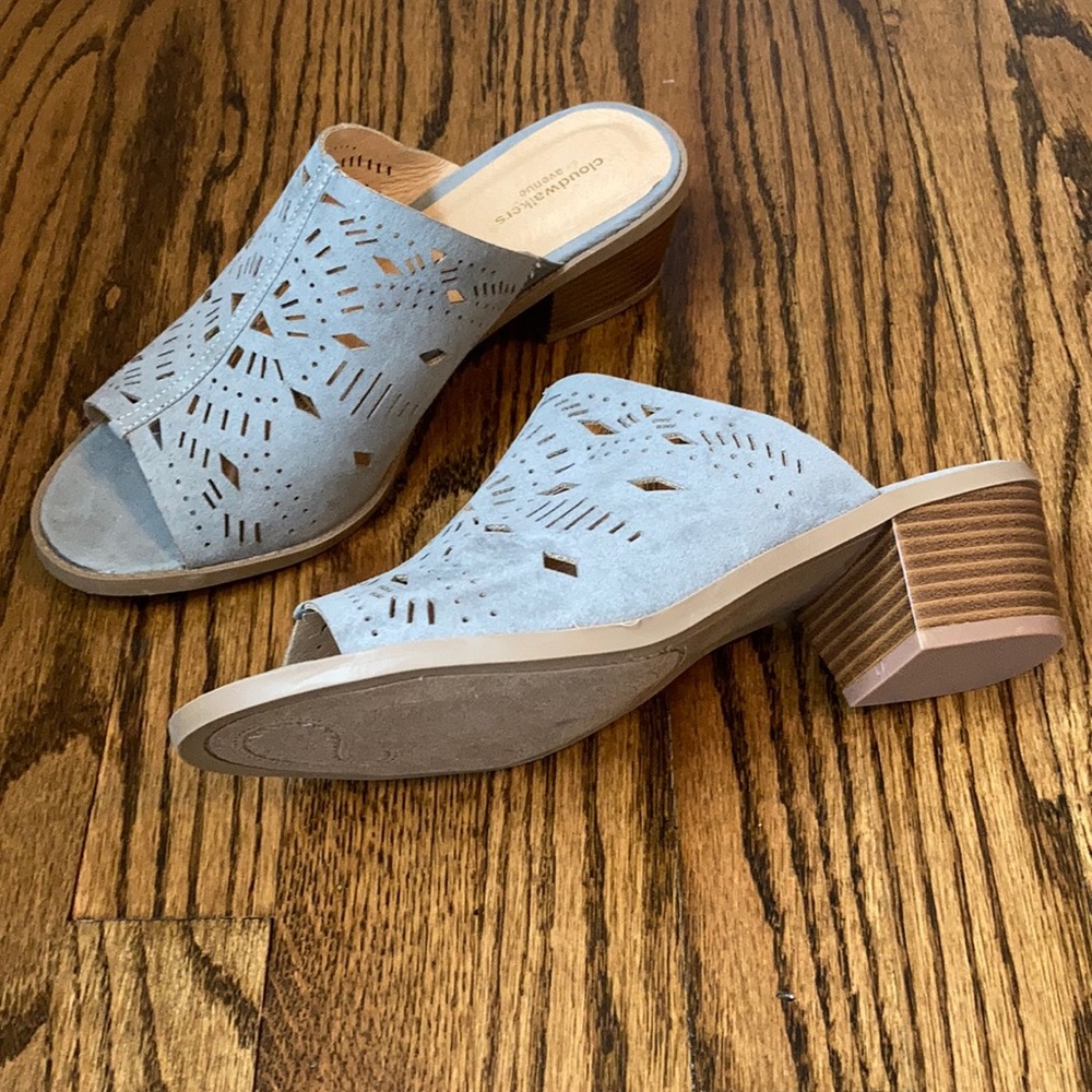 Cloudwalkers Penny Perforated Slides Gray 9W - Picture 2 of 11